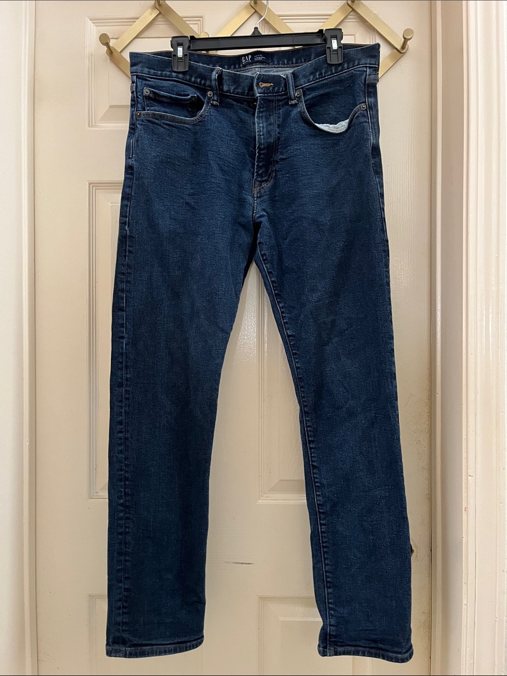 GAP Men’s Dark Blue Straight Taper Jeans w/ Stretch